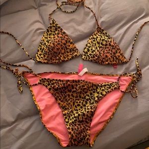 bikini bathing suit (gently worn)